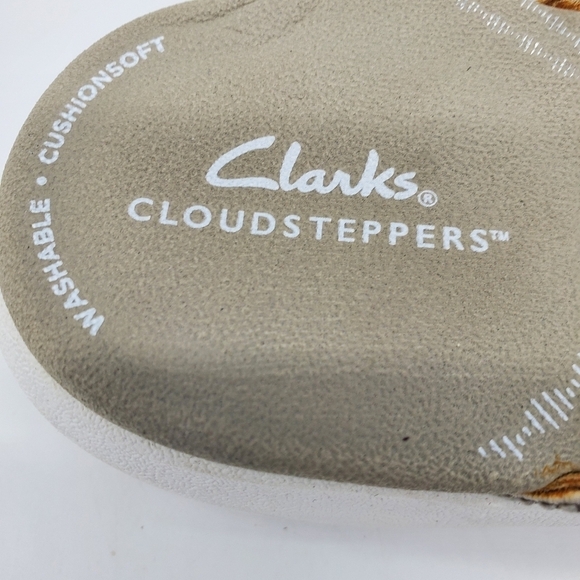 Clarks Shoes Women 7.5 Cloudsteppers Mira Isle Sandals Tan Sand Sable Slide - Picture 7 of 9